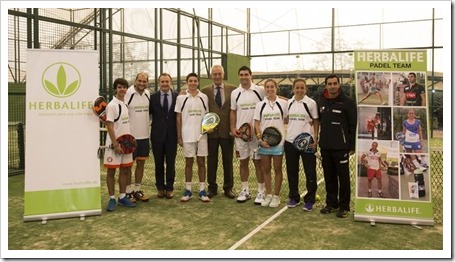 HERBALIFE entra golpeando fuerte en el mundo pádel: presentación oficial Herbalife Padel Team.