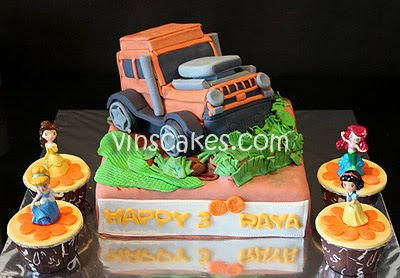  Wheels Birthday Cake on Cupcake   Bandung Jakarta Online Cakes Shop  3d Hot Wheels Cake