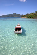 The Anambas Islands are located between Singapore and the Natuna islands in . (anambas island)