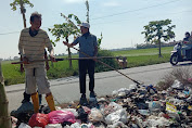 Satpol PP dan Perangkat Desa Gelar Bersih-bersih di Tempat Pembuangan Sampah Liar