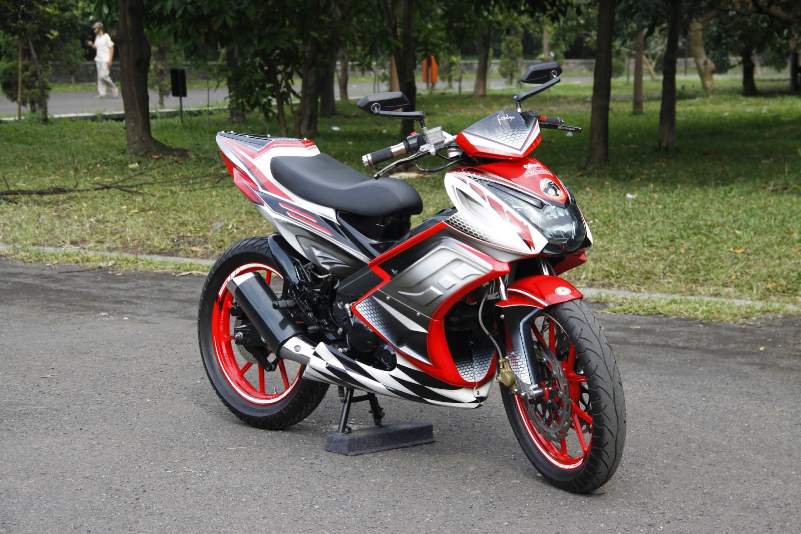 Gambar Modifikasi Motor Yamaha Gambar Modifikasi Motor Yamaha New