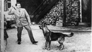 El amor de Hitler por los perros