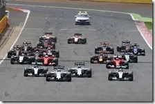 La partenza del gran premio di Gran Bretagna 2015