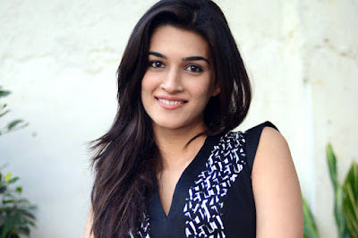 cute kriti sanon wallpaper 