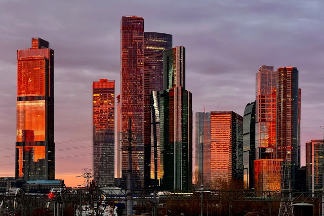 железнодорожная станция Фили, вид на Москва-Сити