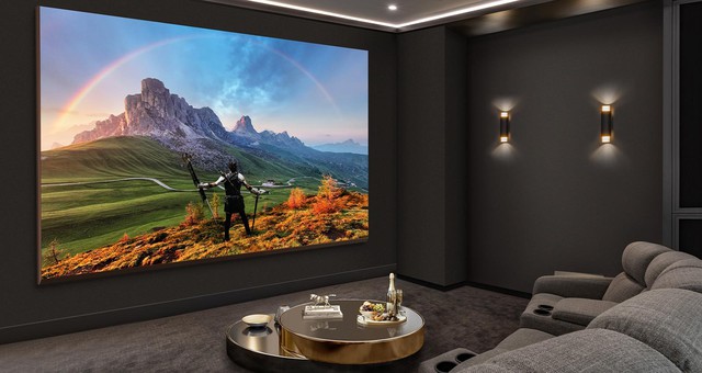Siêu TV này đẳng cấp đến độ không phải cứ giàu là mua được - Ảnh 1.