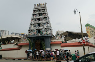 Chinatown, el Barrio Chino de Singapur. Templo hindú Sri Mariamman.