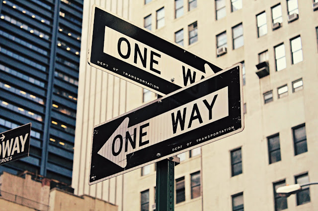 Panneaux indicateurs "One Way".