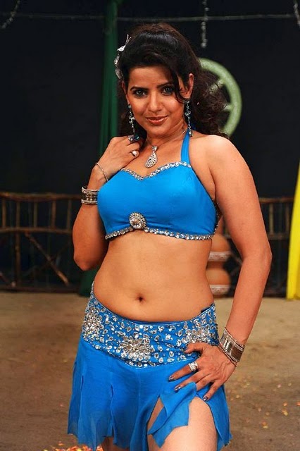 navel pics of bhojpuri actress  