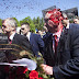 Polonia: Manifestantes que se oponen a la guerra arrojan pintura roja a embajador ruso
