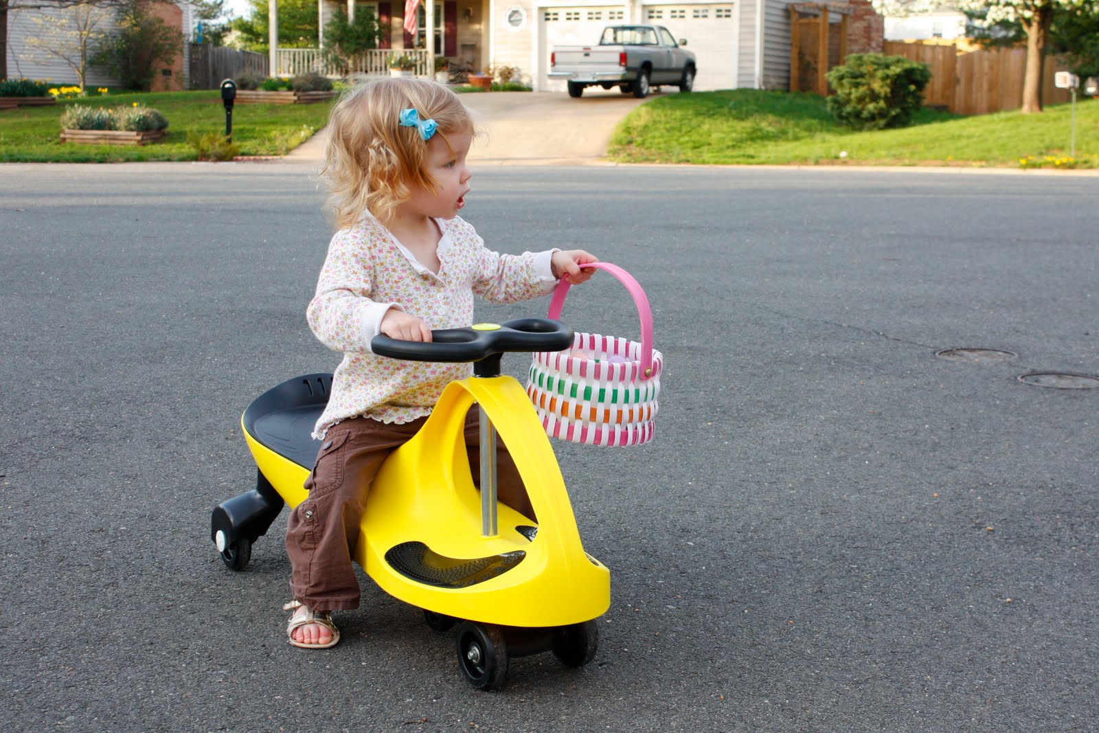 Cute Baby Wallpapers: Baby Riding Cycle