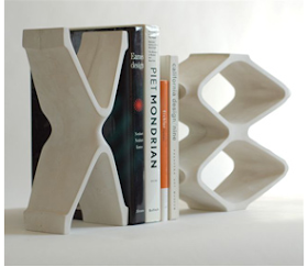 bookends - an X and two O's