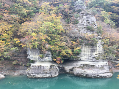 紅葉時期の塔のへつり