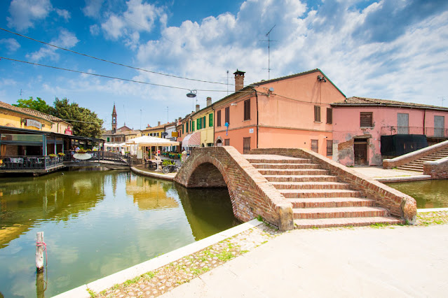 Via della pescheria-Comacchio