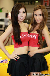 Essanne Yuxuan Singapore Sexy Model Sexy Black Mini Skirt And Hot Red Shirt In Hocen Car Show 37