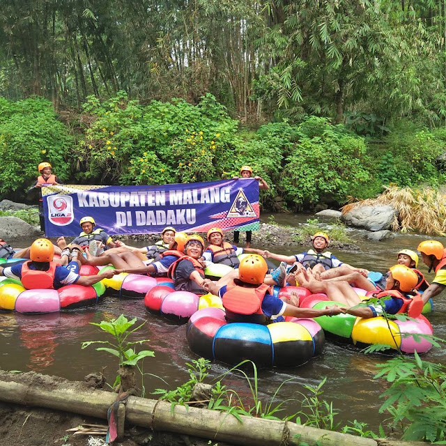 Wisata River Tubing Warna warni Poncokusumo ramah lingkungan