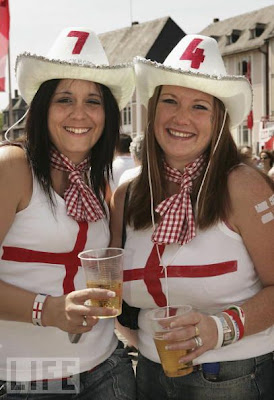 England female soccer fans