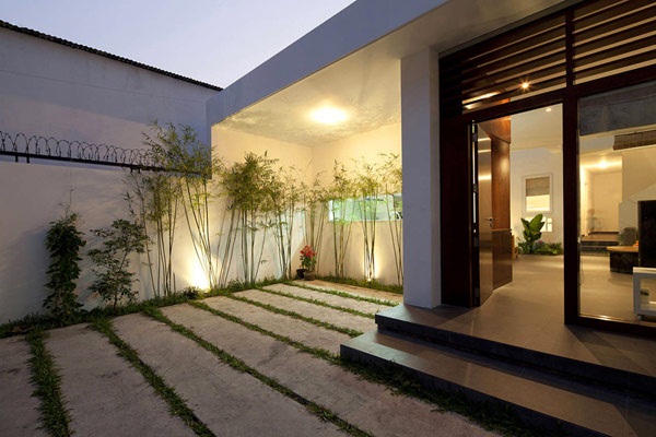 Architects Vietnam: Elegant and Cosy Family Home Green Concept