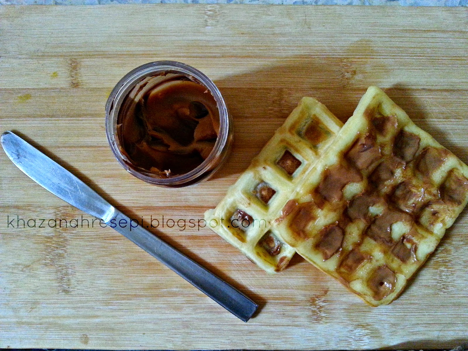 WAFFLE - Resepi Sheila Rusly