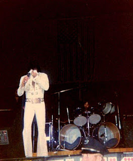 Elvis gallery images on stage 70s 