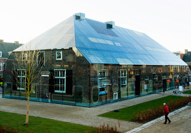 Glass Farm in Schijndel als bedruckte Glashaus der MVRDV Architekten