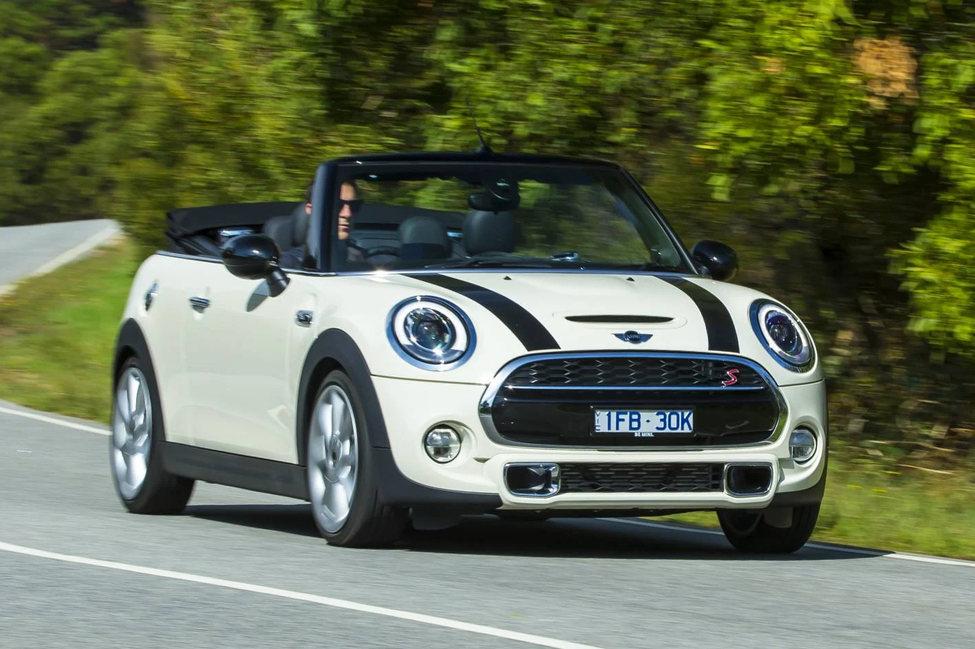 Đánh giá xe Mini Cooper Convertible 2016