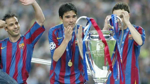 Deco junto la Champions League del 2006 ganada en París