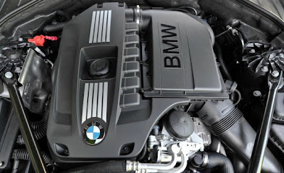 2011 BMW 740i Machine