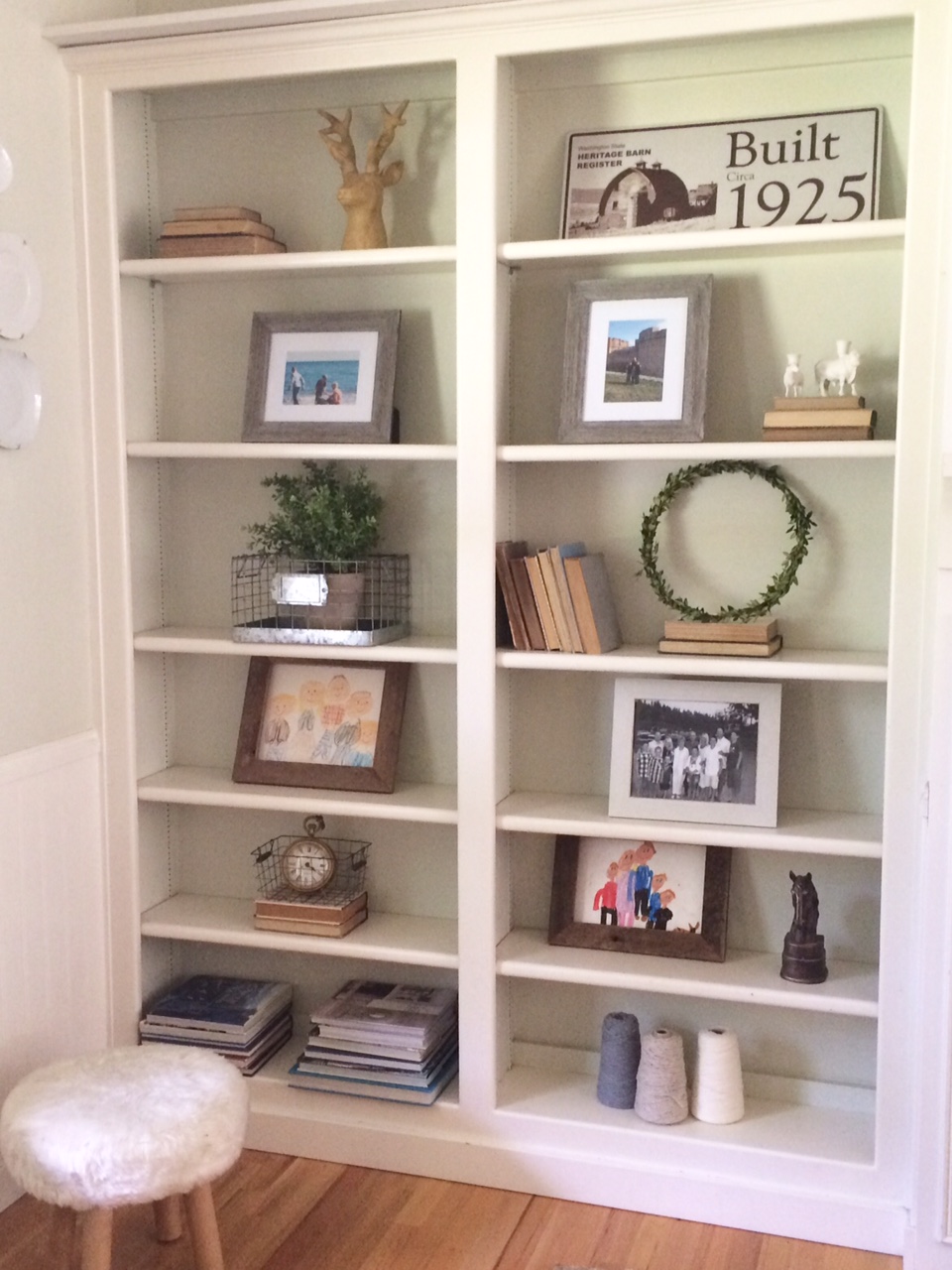 Little Farmstead: Farmhouse Style: Shelves and Bookcases