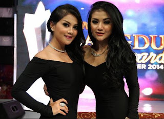  dimana kawasan menyebarkan lagu terbaru dan terlengkap yang pastinya terkenal ditanah air kita Download Kumpulan Lagu Duo Racun Mp3 Full Album Terbaru