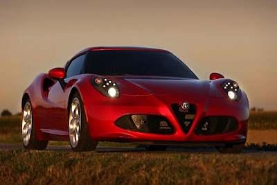 Alfa Romeo 4C (2014) Front Side