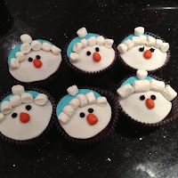 Snowman cupcakes