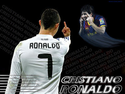 Lionel Messi vs Cristiano Ronaldo Wallpapers 2013