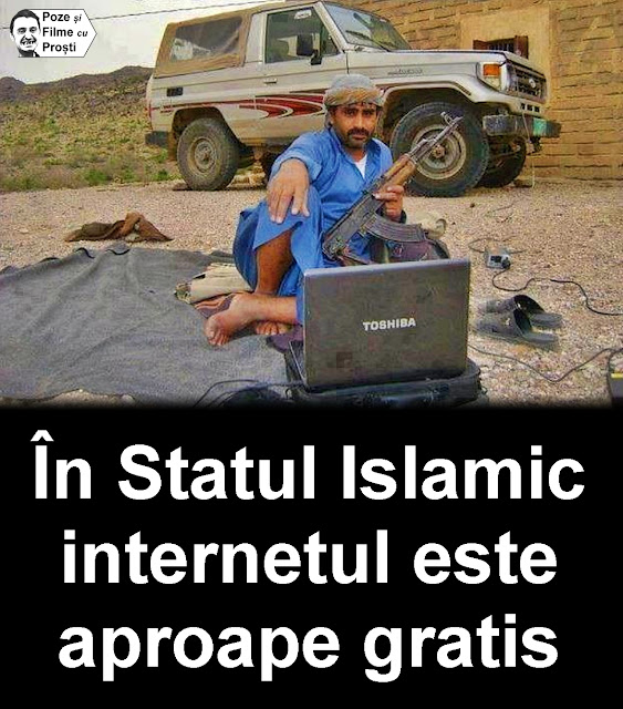 Terorist ISIS stand pe laptop