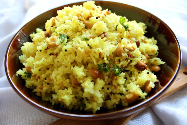 Yellow Lemon Rice with Fried CashewsYellow Lemon Rice with Fried Cashews