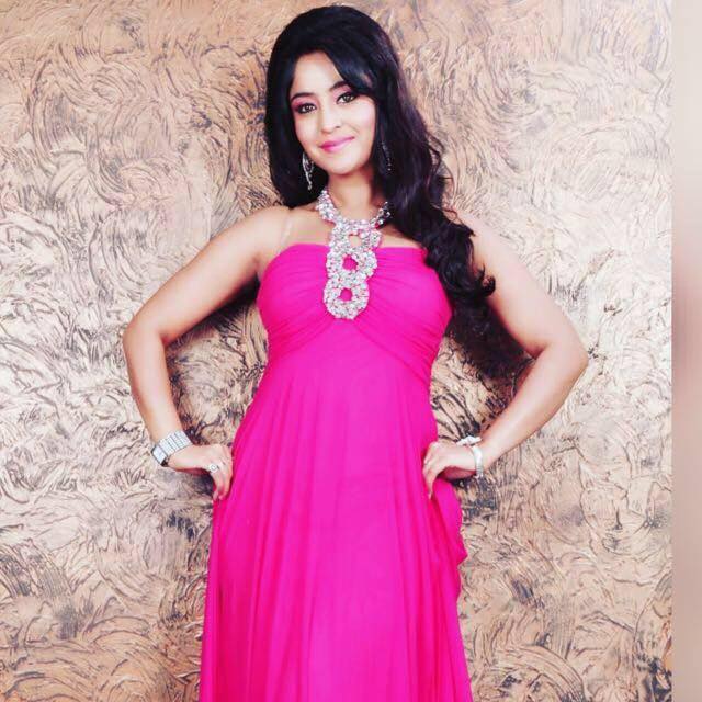 Shubhi Sharma posted thsi new picture on Instagram and yes, it is sassy