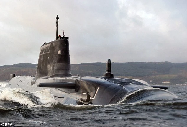 El HMS Astute es el único de los nuevos submarinos de ataque en patrulla activa