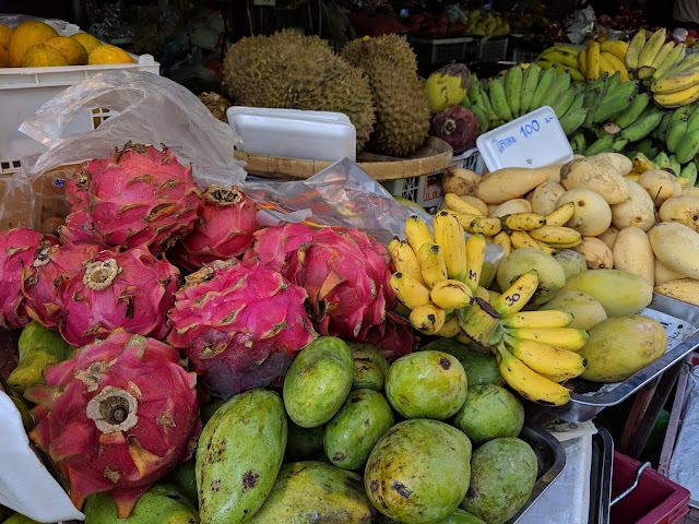 Dragonfruit, bananas, mangoes and durian at the market in Chiang Mai, Thailand