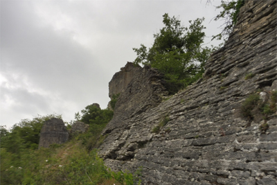 Restos del muro de la fortaleza