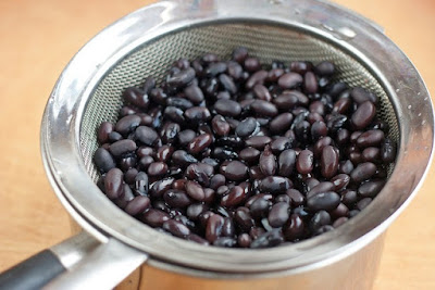 Cooked and drained black beans