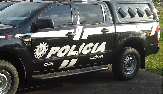 Dupla é presa vendendo drogas na Vista Alegre em Cachoeirinha