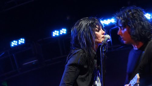 Alison Mosshart duets with Jack White at Coachella July 12 2010 Photo by