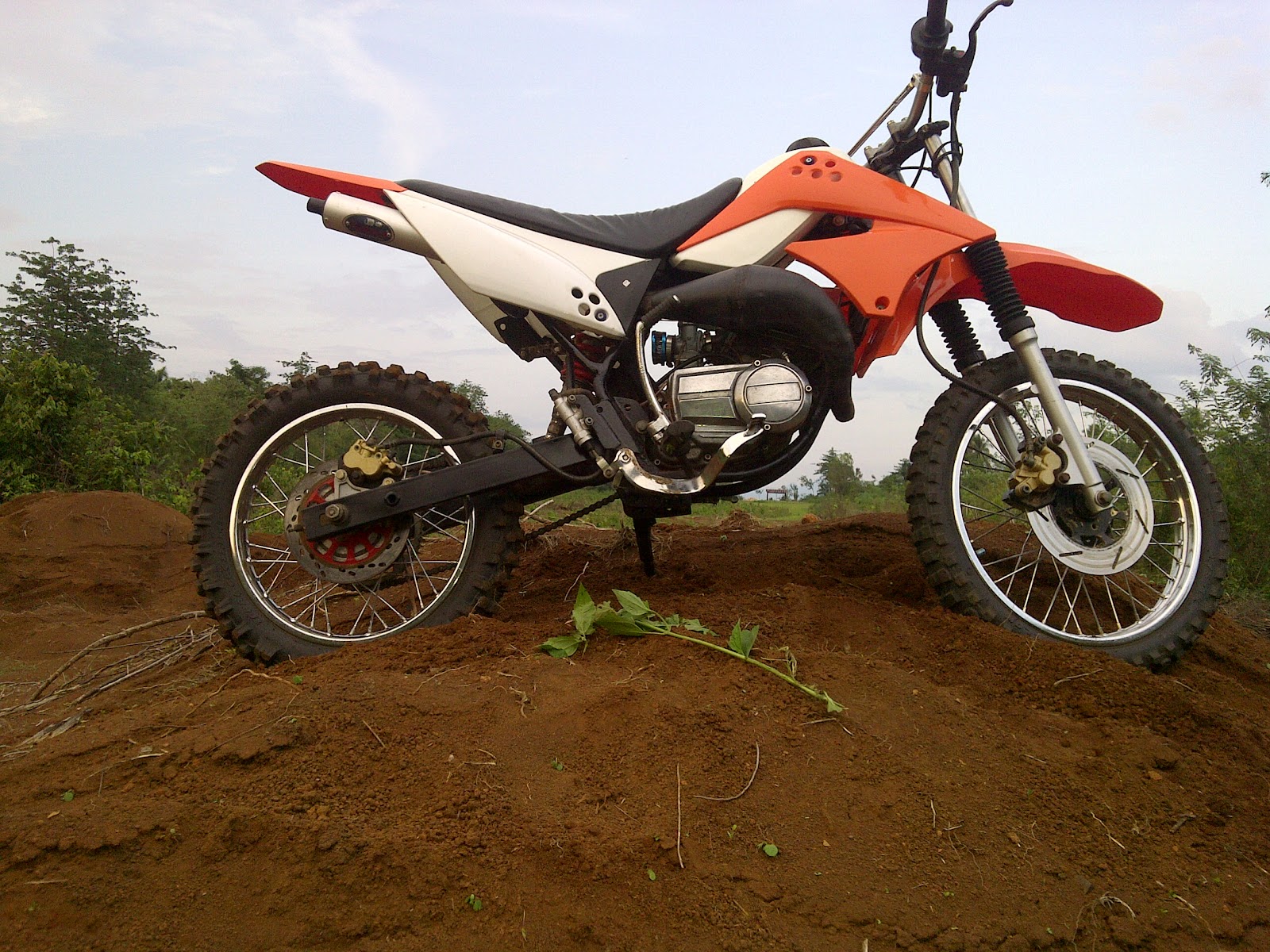 Modifikasi Motor Trail Yamaha RX S