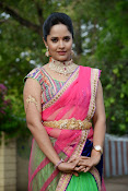 Anasuya photos in half saree-thumbnail-3