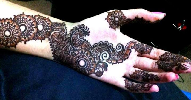 Beautiful Pakistani Henna Design Eid Ul Azha Collection 2015-16 For Girls Wallpapers Free Download