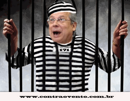 Resultado de imagem para imagens de políticos presos por corrupção no brasil