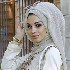 Unlock Your Fashion Potential with Head Scarves Unleashing the Power of Style and Versatility