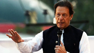 IMRAN KHAN WILL WALK OUT IF THE GOVERNMENT DOES NOT ACCEPT THE COURT DECISION