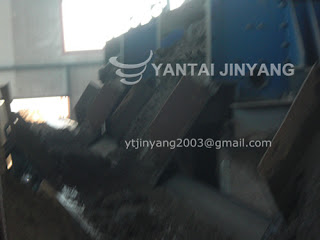 dry tailings from dewatering screen