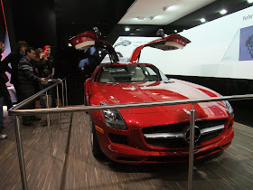 Mercedes 300SL, gull wing doors, red, detroit auto show